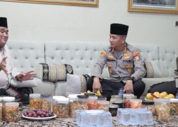 Kapolres Metro Jakarta Timur Kombes Pol Leonardus Simarmata Bersilaturahmi ke Pompes Al Hamid