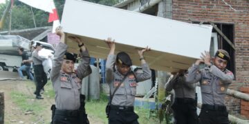 Keutamaan Membangun Masjid Walau Hanya Memberi Satu Bata