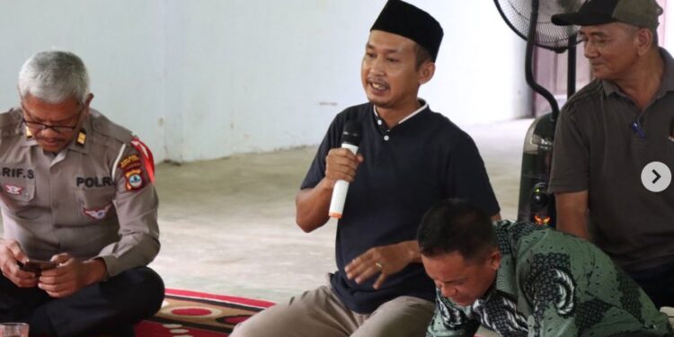 Polres Tanah Laut Guyub Bersama Warga Saat Laksanakan Program Jumat Curhat