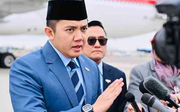 Peran Krusial Seskab Teddy Berani ‘Pasang Badan’ Jelaskan Kebijakan Presiden di Tengah Gelombang Kritik