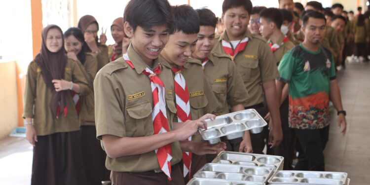 Media Muslim : Inovatif SPPG Polri Mulai Terapkan Sistem Prasmanan, Perdana di Pejaten